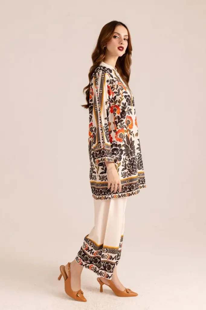 White-Stylish-Digital-Print-Co-ord-Set-in-Soft-Butter-Cotton3.webp