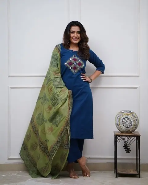 Blue-Embroidered-Cotton-Kurta-Pant-Set1.webp