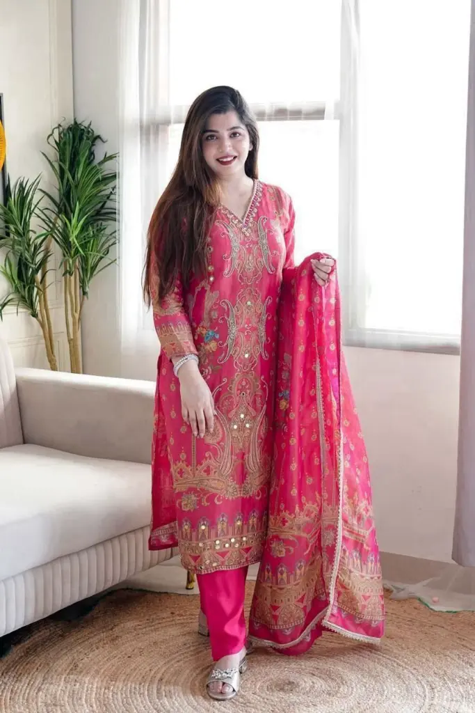 Fuchsia-Pink-and-Purple-Paisley-Satin-Kurta-Set-with-Hand-Stonework2.webp