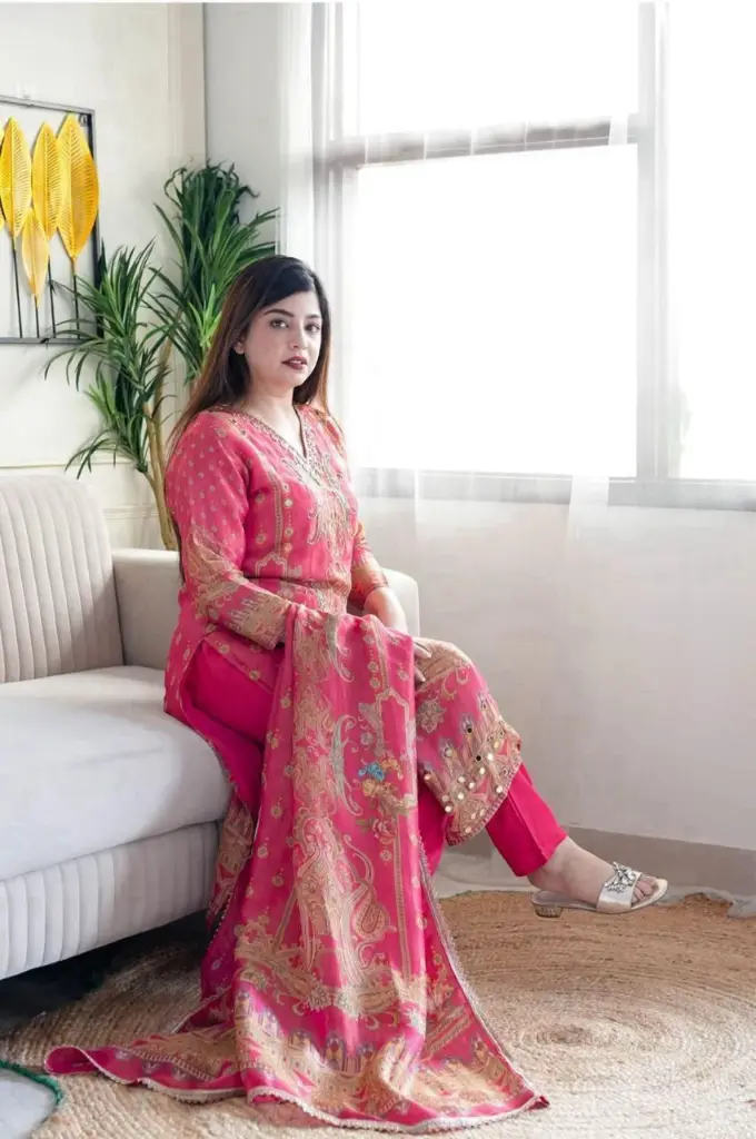 Fuchsia-Pink-and-Purple-Paisley-Satin-Kurta-Set-with-Hand-Stonework3.webp