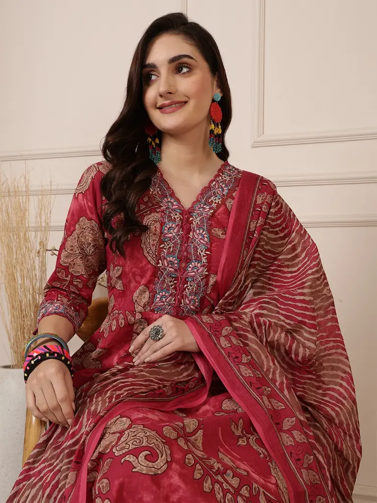 Crimson-Floral-Printed-Cotton-Kurta-Set-with-Dupatta3.webp