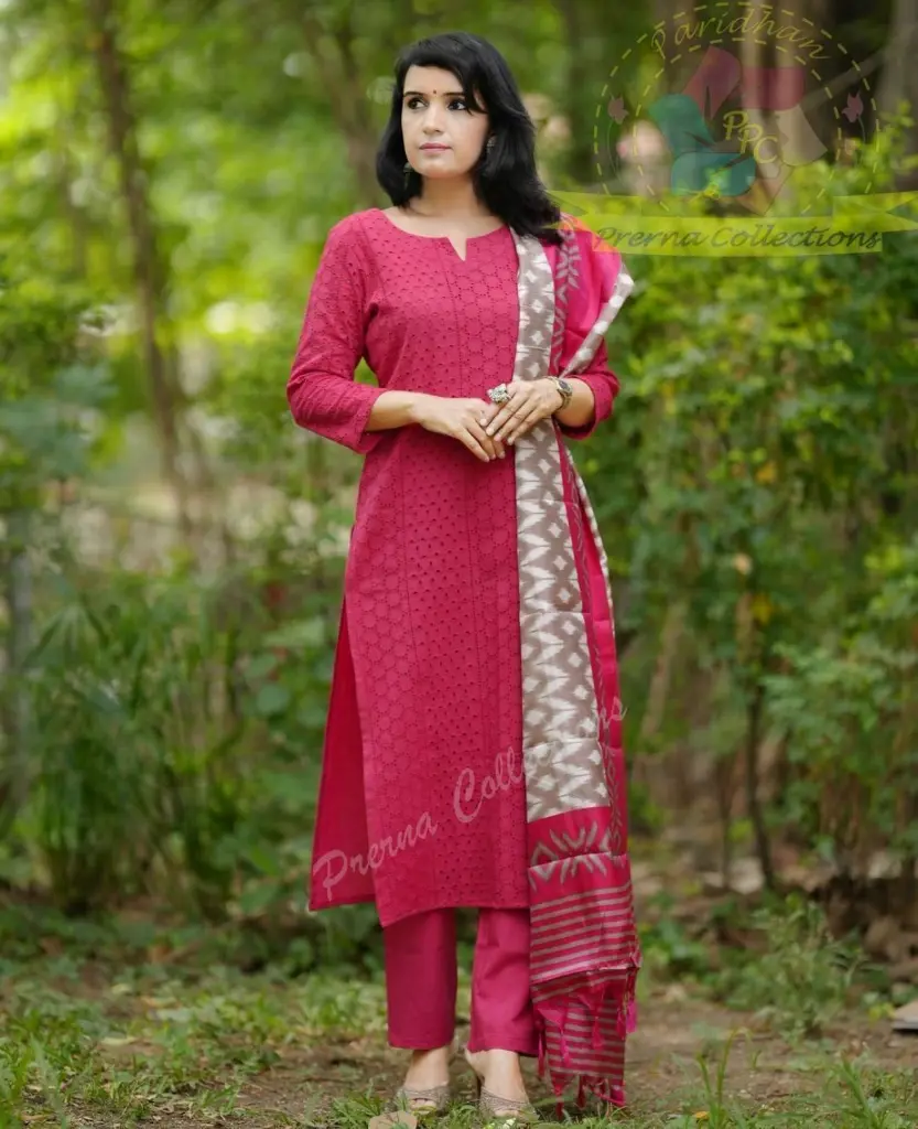 Schiffli-Embroidered-Kurta-Set-with-Khadi-Silk-Dupatta-Pink4.webp