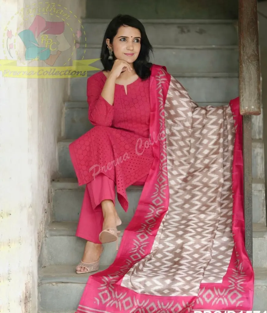 Schiffli-Embroidered-Kurta-Set-with-Khadi-Silk-Dupatta-Pink1.webp
