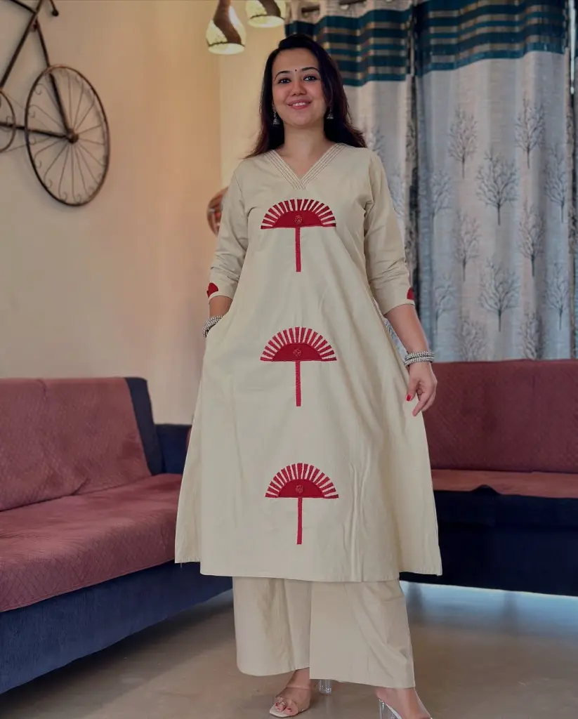 Off-white-Cotton-Kurta-Set-with-Red-Embroidery4.webp