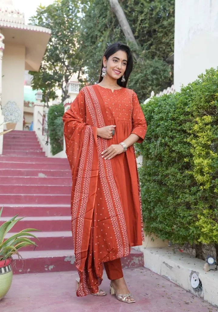Rust-Baisakhi-Kurta-Set-with-Embroidered-Dupatta4.webp