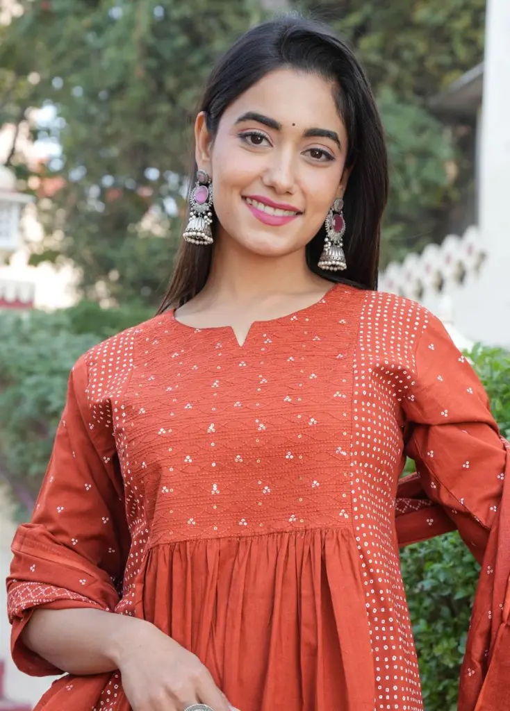 Rust-Baisakhi-Kurta-Set-with-Embroidered-Dupatta1.webp