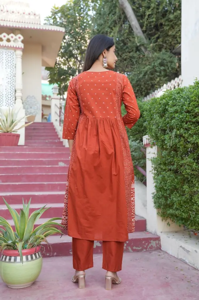 Rust-Baisakhi-Kurta-Set-with-Embroidered-Dupatta2.webp