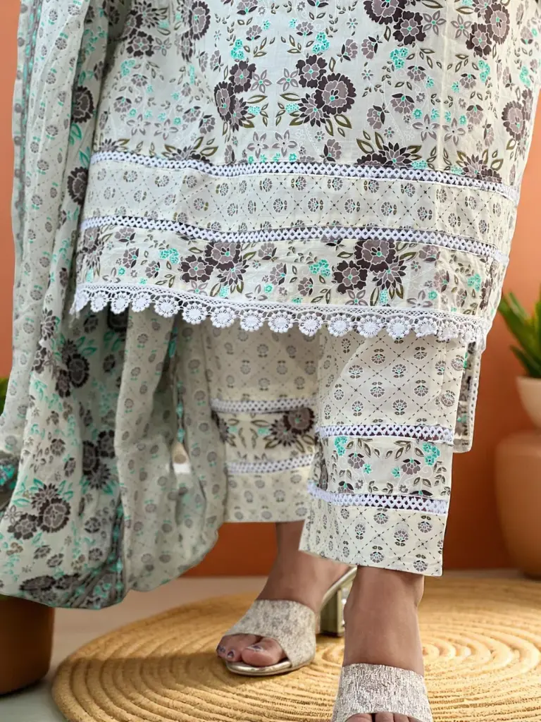 suit_8145.webp