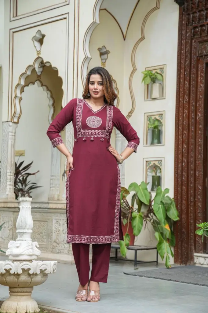 Banjaran-Bhandej-Cotton-Kurta-Set-Maroon4.webp