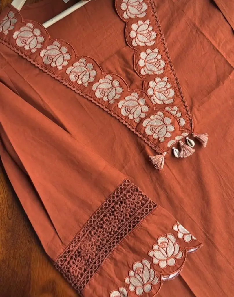 Brown&Green-Embroidered-Rayon-Slub-Cotton-Kurta-Set-Brown2.webp