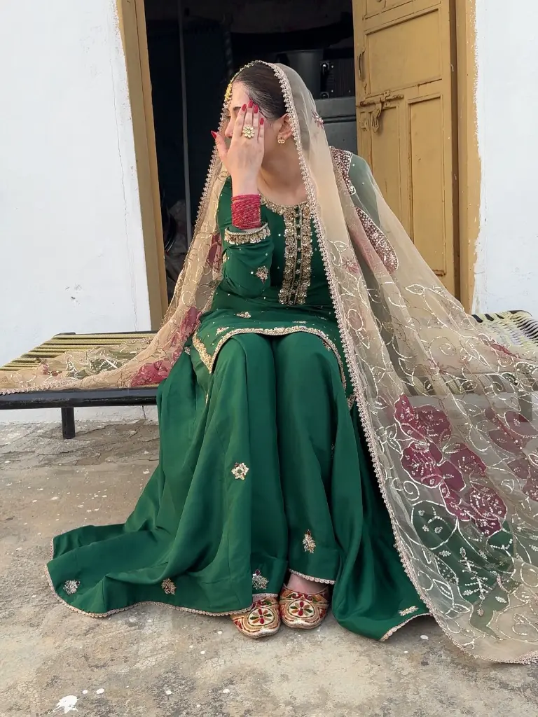 Emerald-Green-Floral-Embroidered-Chinon-Palazzo-Suit3.webp