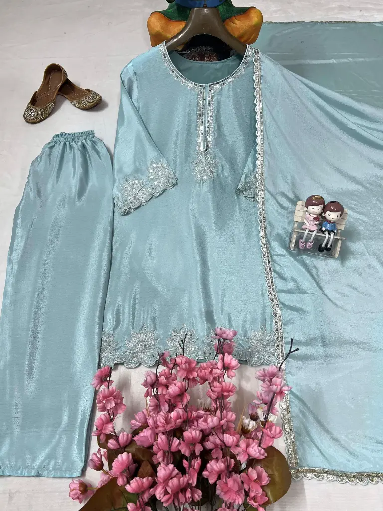 Beautiful-Embroidered-Chinon-Silk-Kurta-Set1.webp