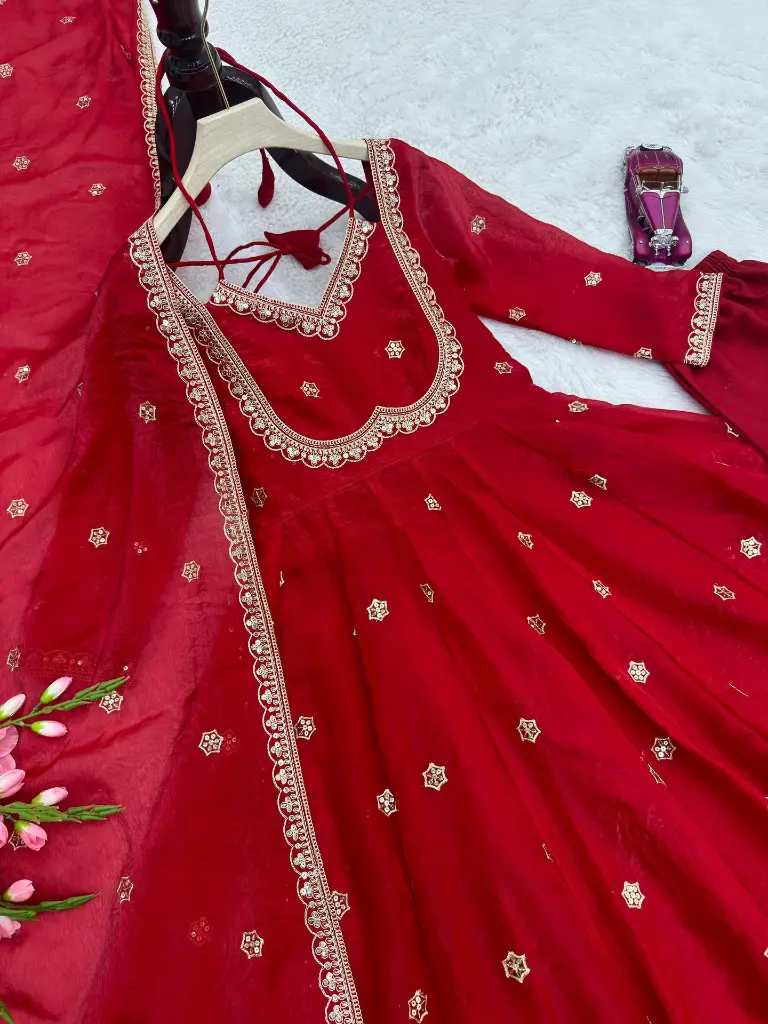 Heavy-Fandy-Silk-Embroidered-Anarkali-Suit-Set-Red4.webp