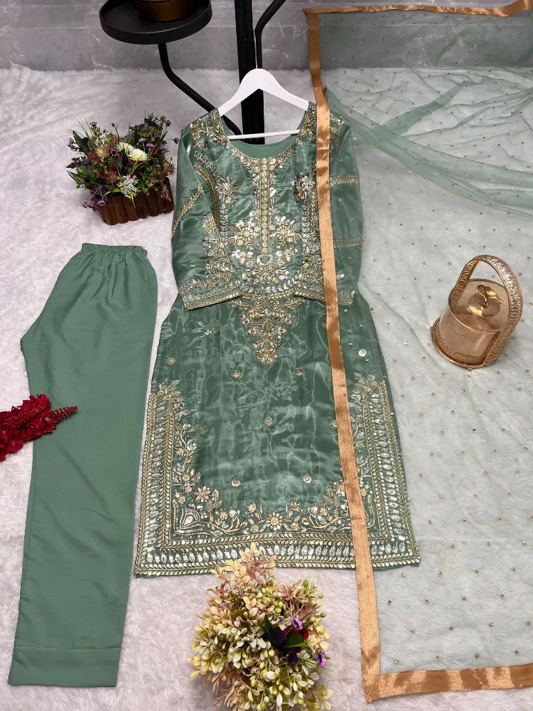 Pakistani-Designer-Jimmy-Choo-Silk-Sequin-Embroidered-Top-Pant-Net-Dupatta-Set1.webp