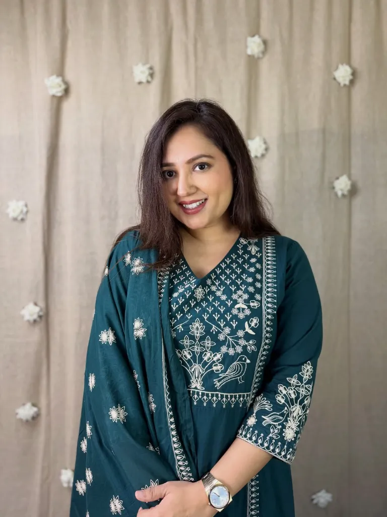Pure-Cotton-Voluminous-A-Line-Embroidered-Kurta-Palazzo-Malmal-Dupatta-Set-Blue3.webp