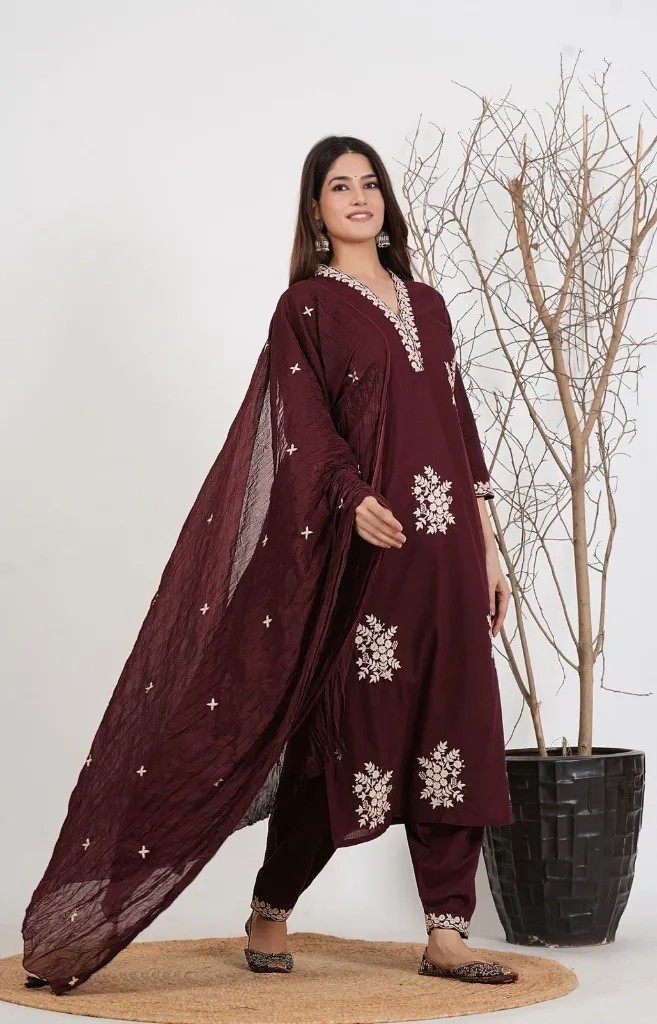 Roman-Fabric-Embroidered-Top-with-Matching-Pants-and-Chanderi-Silk-Dupatta-Set-Maroon6.webp