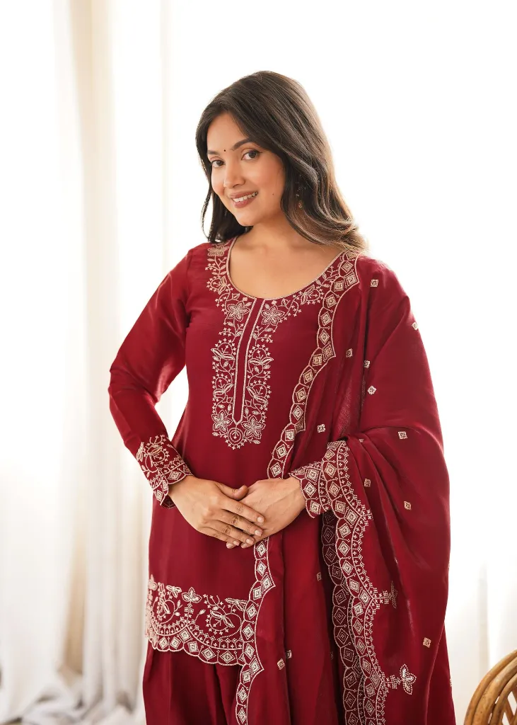 Glass-Roman-Silk-Embroidered-Top-with-Coordinating-Dupatta-and-Farshi-Shalwar-Set6.webp