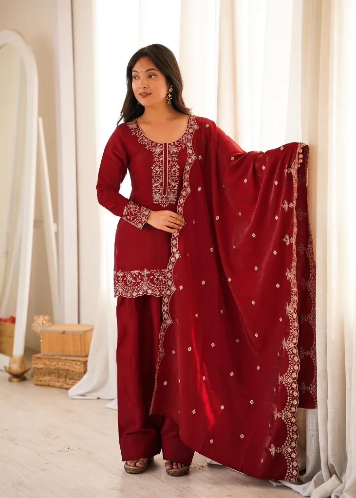 Glass-Roman-Silk-Embroidered-Top-with-Coordinating-Dupatta-and-Farshi-Shalwar-Set5.webp