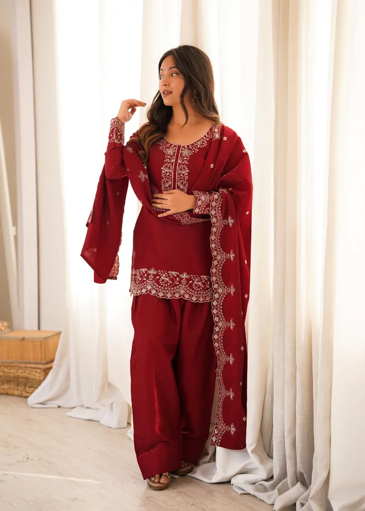 Glass-Roman-Silk-Embroidered-Top-with-Coordinating-Dupatta-and-Farshi-Shalwar-Set3.webp
