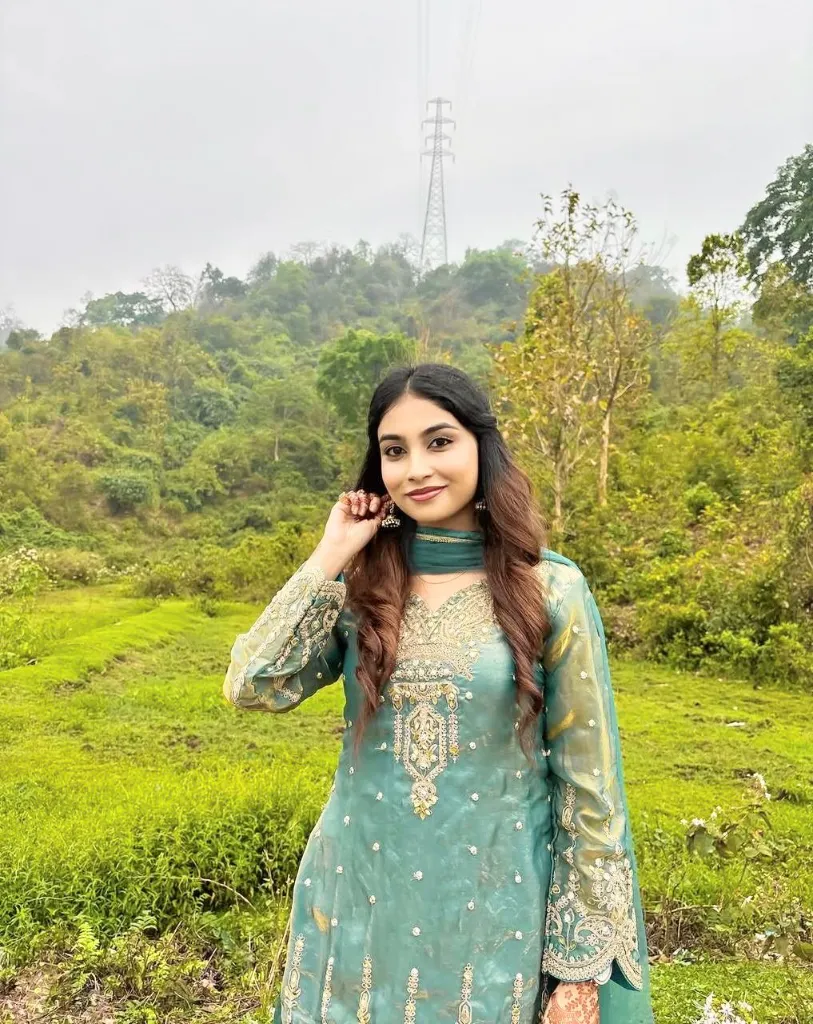Premium-Heavy-Fendy-Silk-Embroidered-Coding-Sequence-and-Real-Mirror-Hand-Work-Tunic-with-Matching-Palazzo-and-Net-Dupatta-Set4.webp