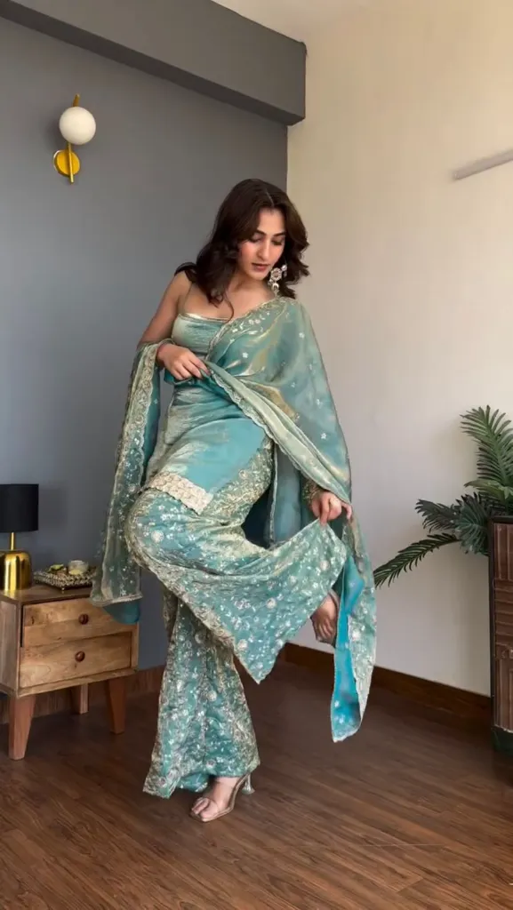 Exclusive Fendy Silk Thread and Sequence Embroidered Tunic, Matching Elastic Palazzo, and Border Work Dupatta 3-Piece Set4.webp