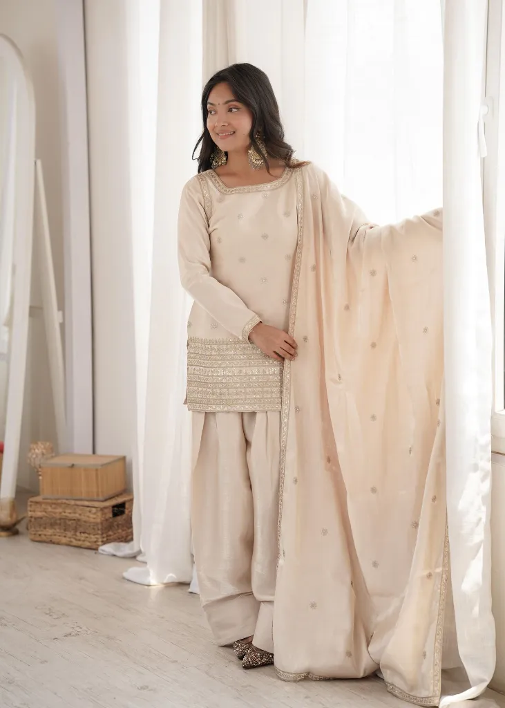 Glass Roman Silk Embroidered Top with Coordinating Dupatta and Farshi Shalwar Set2.webp
