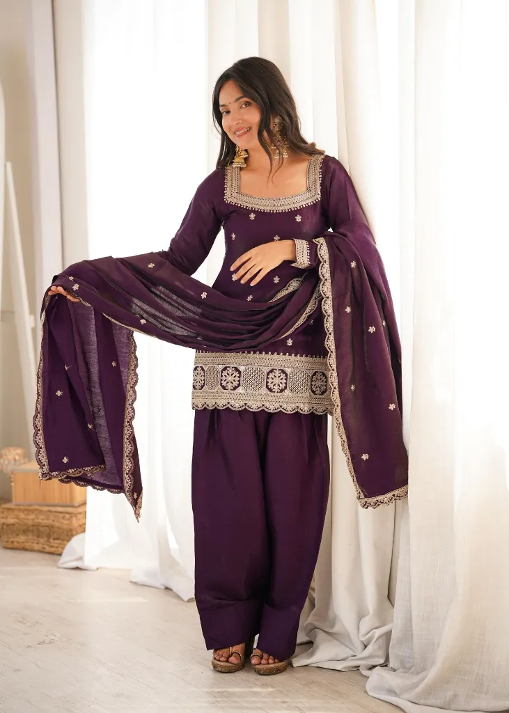 Glass-Roman-Silk-Embroidered-Top-with-Coordinating-Dupatta-and-Farshi-Shalwar-Set3.webp
