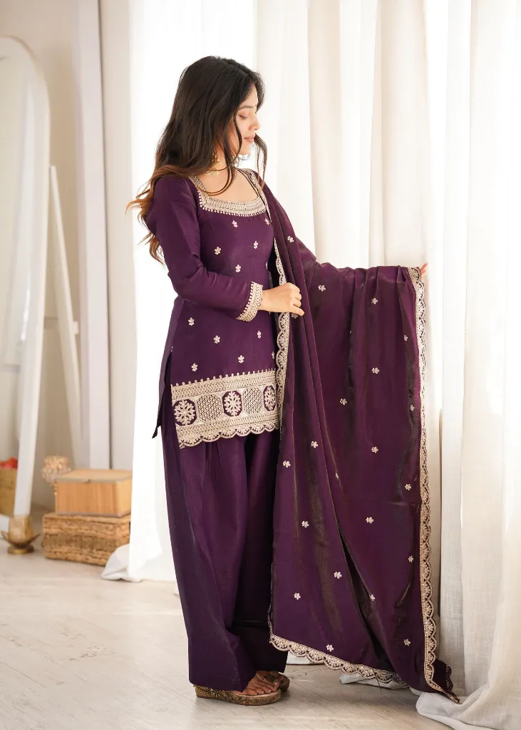 Glass-Roman-Silk-Embroidered-Top-with-Coordinating-Dupatta-and-Farshi-Shalwar-Set5.webp