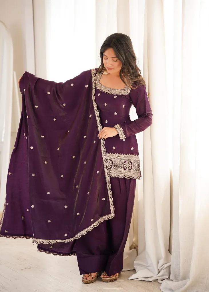 Glass-Roman-Silk-Embroidered-Top-with-Coordinating-Dupatta-and-Farshi-Shalwar-Set4.webp