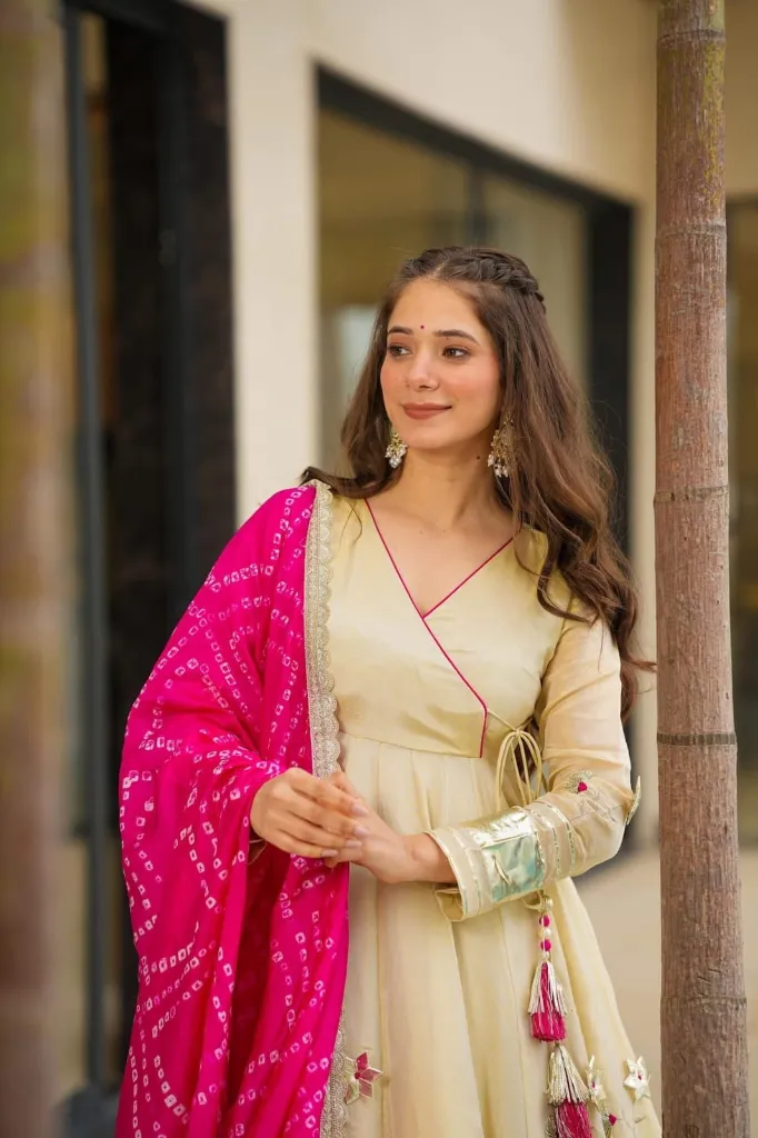 Pure-Soft-Chinon-Handmade-Gottapatti-Anarkali,-Full-Flair-Palazzo,-and-Bandhani-Cutwork-Dupatta-Set-Cream2.webp