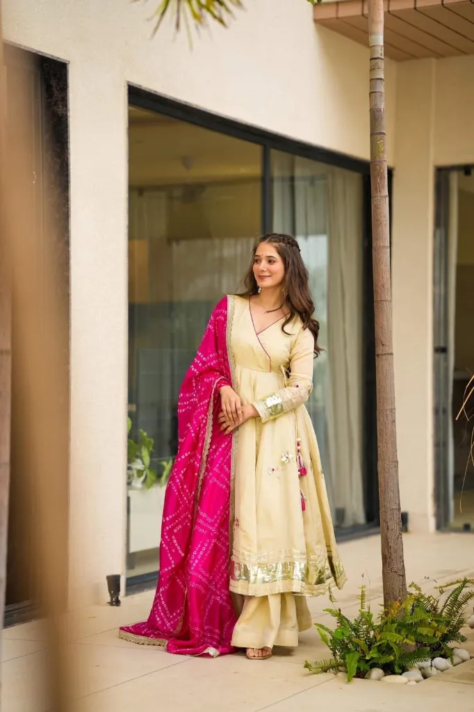 Pure-Soft-Chinon-Handmade-Gottapatti-Anarkali,-Full-Flair-Palazzo,-and-Bandhani-Cutwork-Dupatta-Set-Cream1.webp