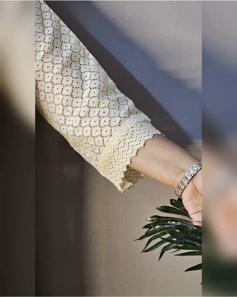 Cream-Lace-Mirrorwork-Kurta-Set2.webp