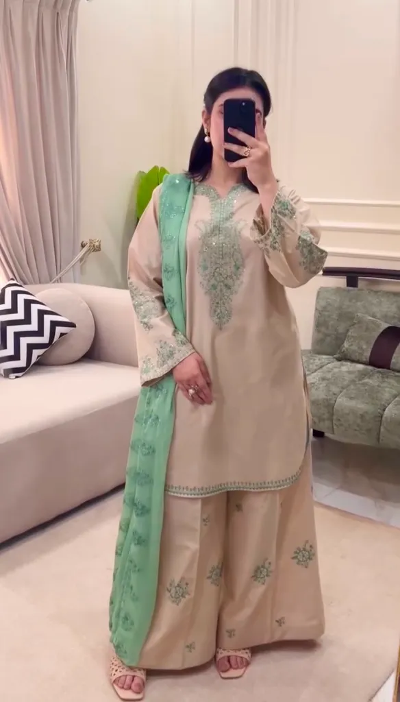 Heavy-Pure-Roman-Silk-3mm-Sequins-Embroidered-Tunic-&-Palazzo-Set-with-Georgette-Dupatta4.webp