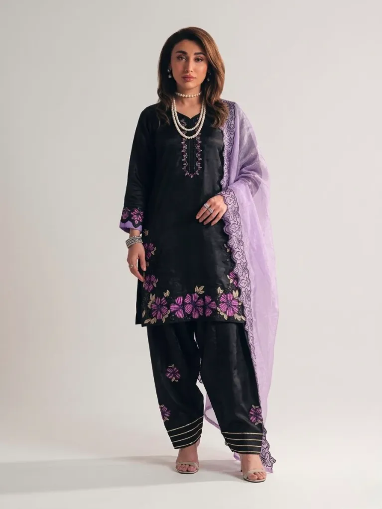 Roman-Glass-Silk-Heavy-Embroidered-Moti-Work-Tunic-&-Farshi-Pant-Set-with-GMY-Silk-Dupatta-Purple3.webp