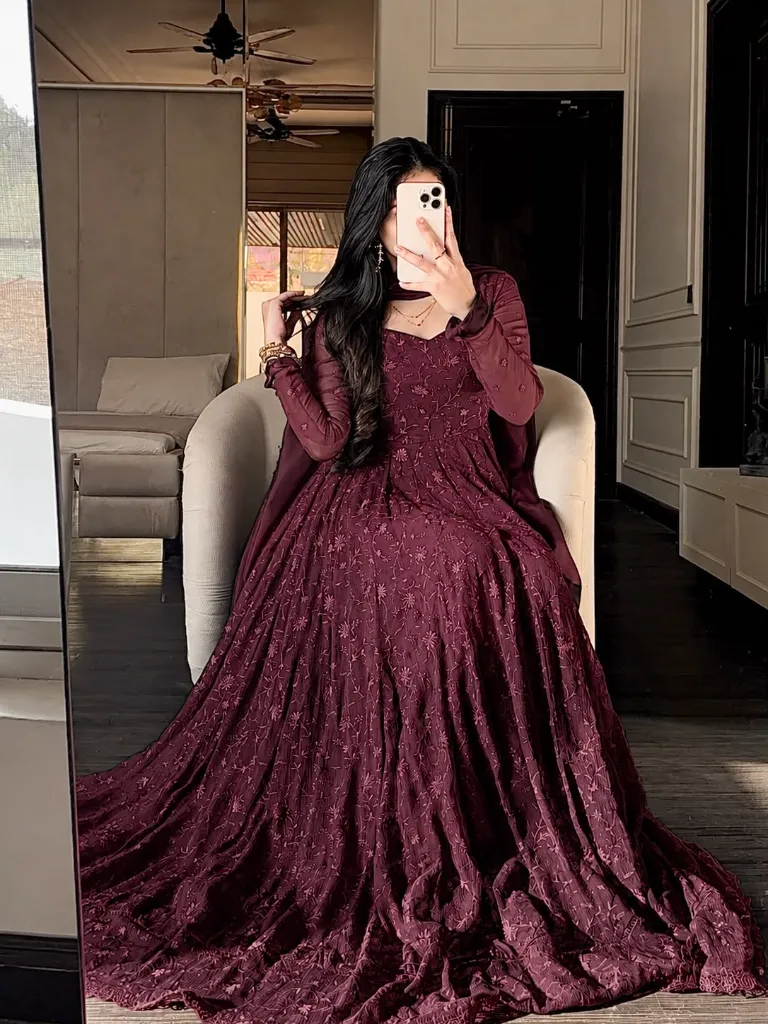 Heavy-Star-Georgette-Silk-Embroidered-Gown-with-Lace-Border-Dupatta-2-Piece-Set-Maroon3.webp