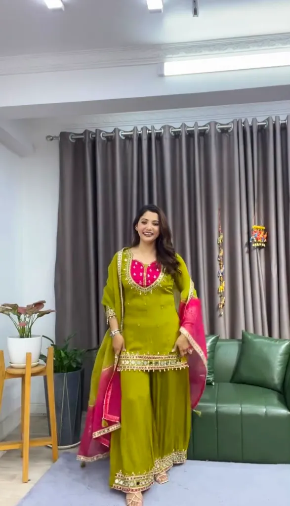 Designer-Roman-Glass-Ethnic-Suit-with-Real-Mirror-Work-and-Kota-Checks-Dupatta2.webp