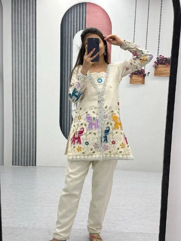 Luxury-Ivory-Shimmer-Silk-Co-ord-Set4.webp