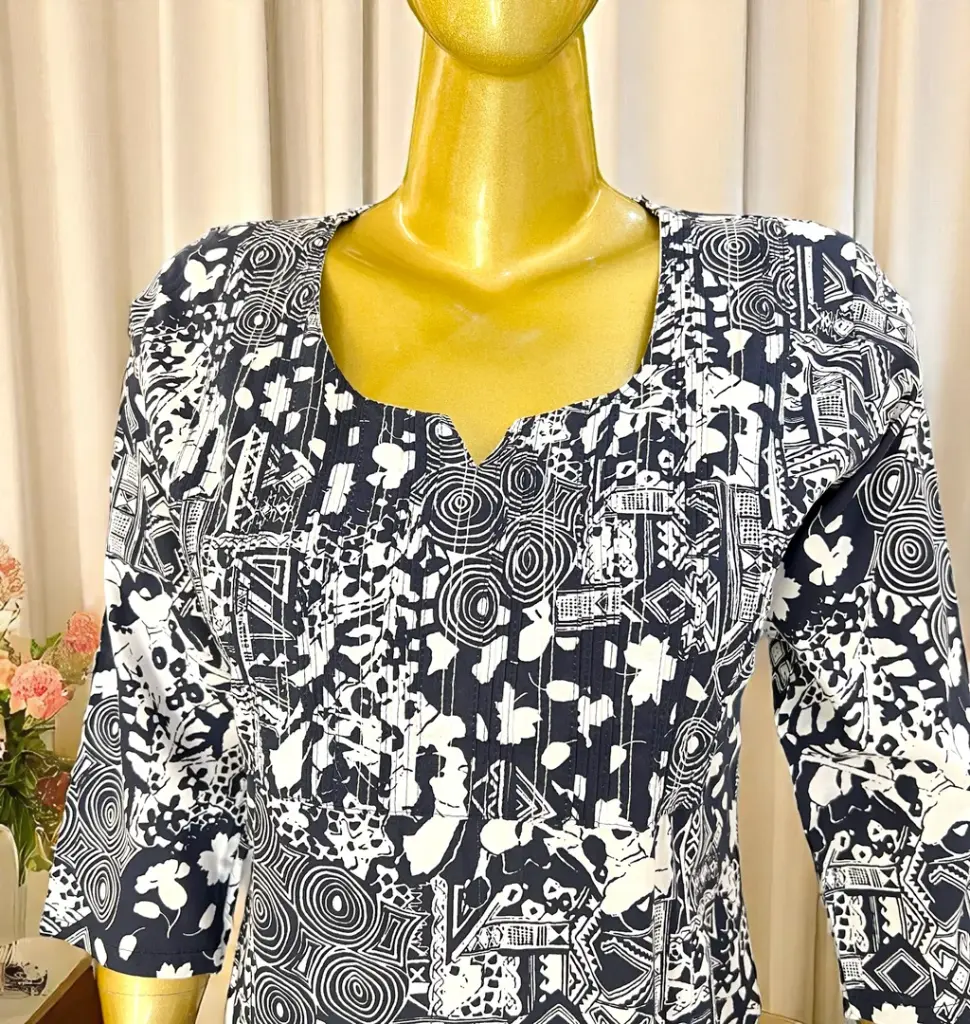 Navy-Blue-Cotton-Kurti-with-White-Motifs03.webp