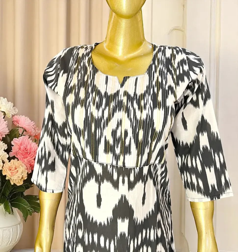 Black-and-White-Ikat-Cotton-Kurti03.webp