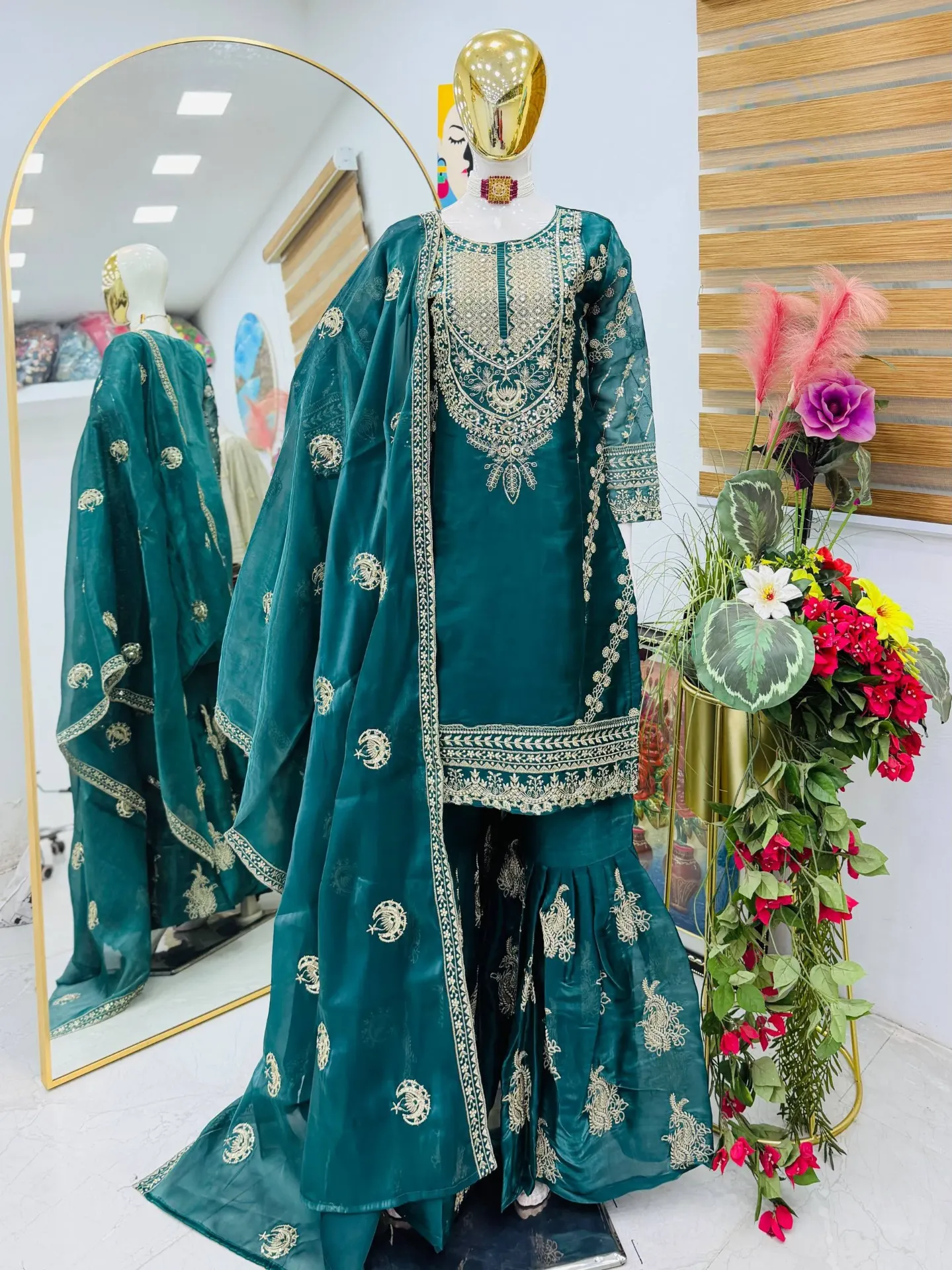 Premium Jimmy Choo Fabric Sequence Embroidered Round-Neck Tunic, High-Flair Palazzo, and Coordinated Dupatta 3-Piece Suit Set (S, Peacock)