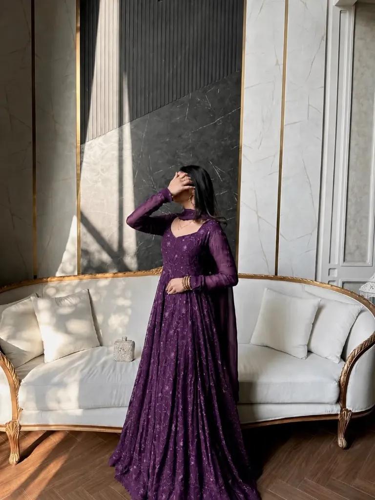 Heavy Star Georgette Silk Embroidered Gown with Lace Border Dupatta 2-Piece Set