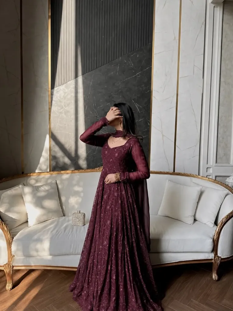 Heavy Star Georgette Silk Embroidered Gown with Lace Border Dupatta 2-Piece Set