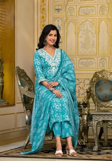 Elegant Cotton Kurta Set with Embroidered Detailing