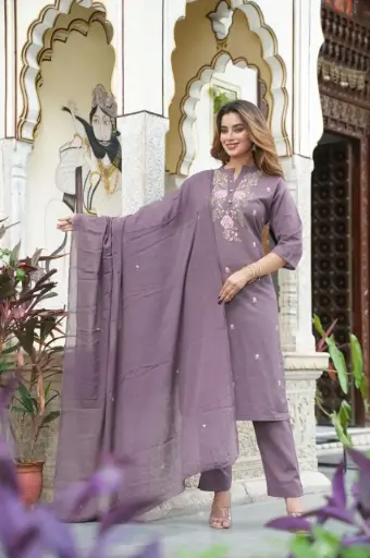 Embroidered Khadi Cotton Kurta Set